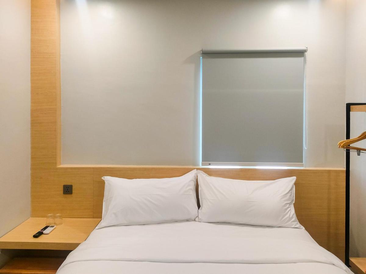 Travel Biz Hotel Medan Mitra Reddoorz ภายนอก รูปภาพ